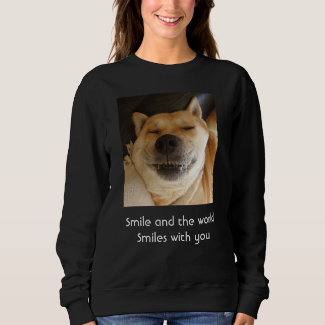 Camiseta cão engraçado sorrindo com slogan de uplifting (Frente)