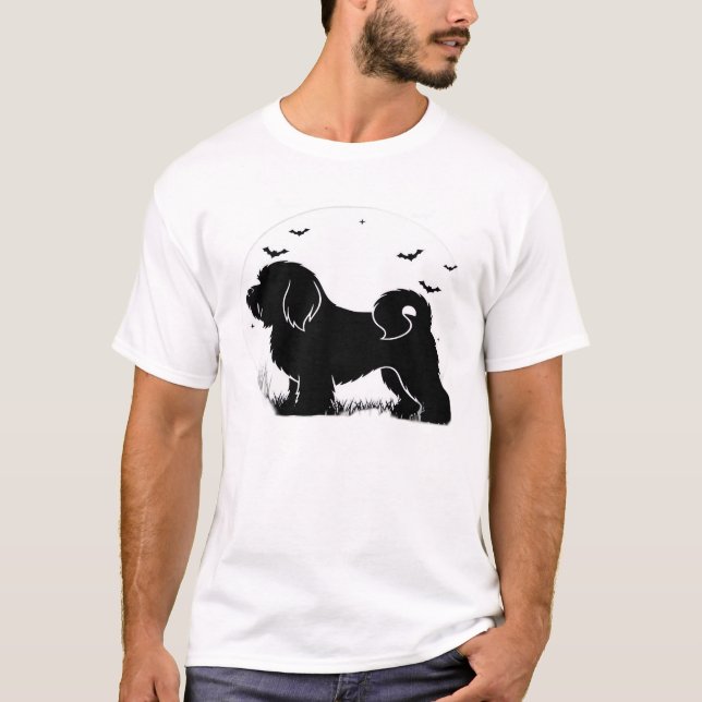Camiseta Cão Lowchen � Silhueta da Lua de Halloween Camiset (Frente)