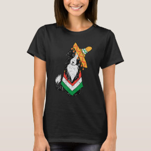 Camiseta Cão Mexicano Vestindo Sombrero e Poncho Cinco De M