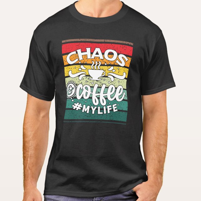 CAMISETA CAOS E CAFÉ MEU FUNDO DE VIDA (Criador carregado)