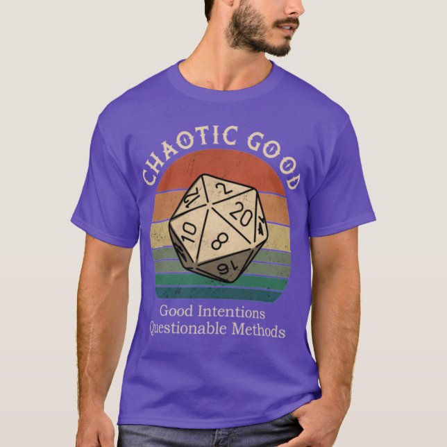 Camiseta Caótico Bom Boas Intenções Métodos Questionáveis  (Frente)