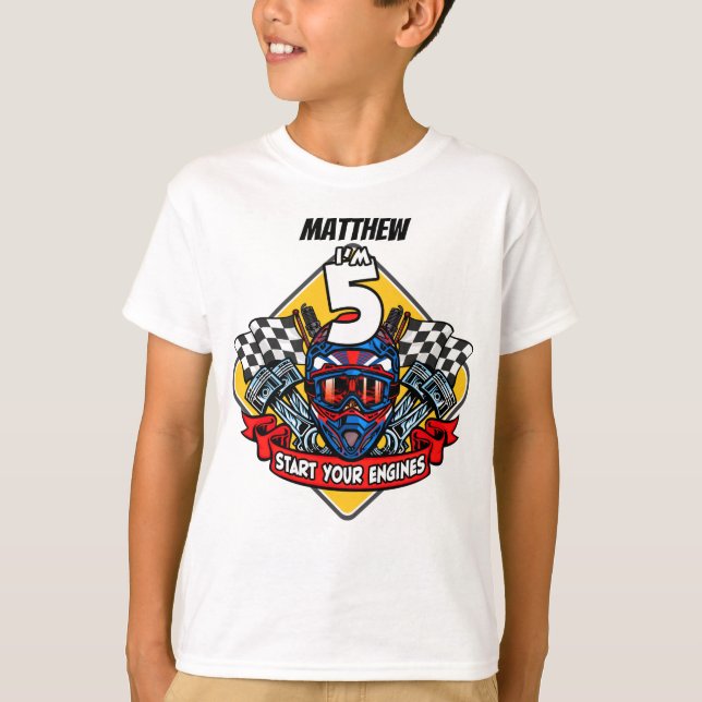 Camiseta Capacete de Corrida de Aniversário de 5 (Frente)