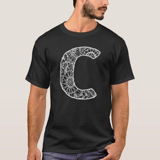 Camiseta Capital Letter C  Floral Chic Boho Abstract Doodle (Frente)