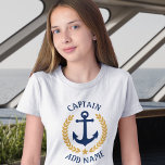 Camiseta Capitão Boat Name Anchor Dourado Laurel deixa garo<br><div class="desc">Uma âncora de barco náutica,  folhas de louro e uma estrela de ouro com a classificação Capitão ou outro título e o seu nome personalizado ou nome de barco numa t-shirt de raparigas. Várias cores para escolher. Faz um presente de excelente.</div>