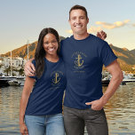 Camiseta Capitão Personalizado Nome do Barco Dourado Náutic<br><div class="desc">Um design náutico com âncora,  personalizado com o nome do capitão,  o nome do barco e o local. Projetado por Thisnotme©</div>