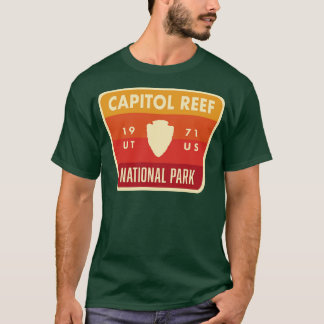 Camiseta Capitol Reef National Park Retro Arrohead Red