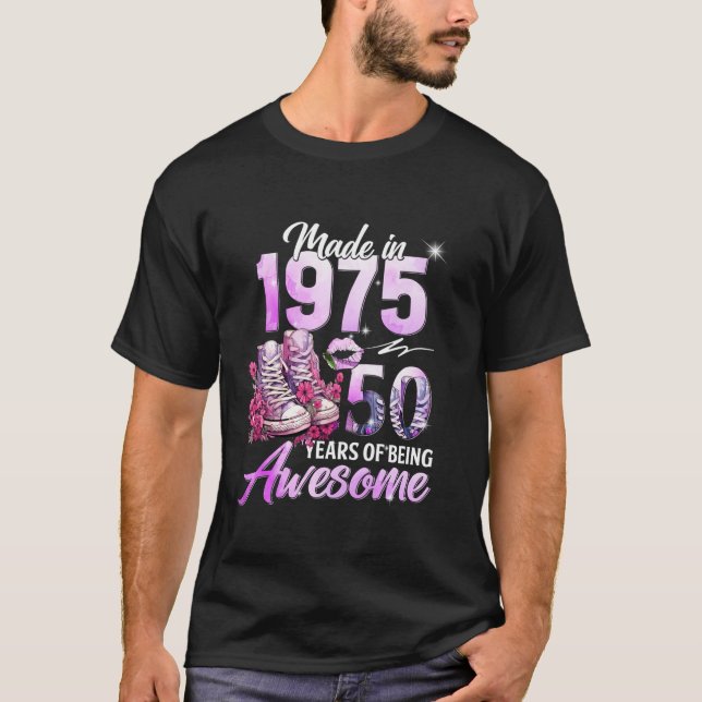 Camiseta Capítulo 50 Fabuloso EST 1975 50º Aniversário Flor (Frente)