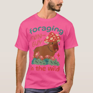 Camiseta Capivara Forrageando Fungos