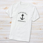 Camiseta Caprinos Clássicos de Âncora de Barcos<br><div class="desc">Camiseta do capitão de barco com tema náutico,  com ilustração de uma âncora clássica e seu nome e nome do barco em simples cartazes modernos.</div>