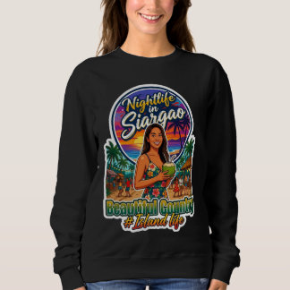 Camiseta Capturando o Brilho da Ilha: Vida Noturna em Siarg