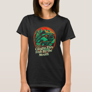 Camiseta Capturou Este Peixe Pelo Pescador Da Pesca Da Boca
