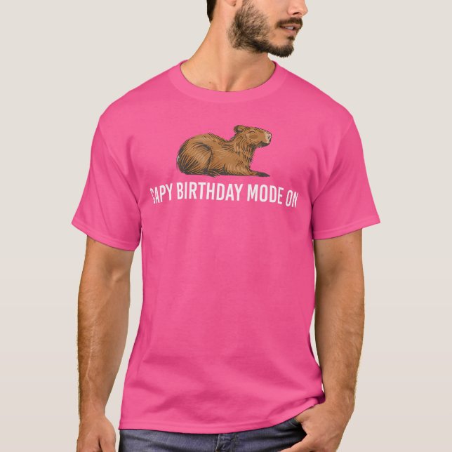 Camiseta Capy Birthday Mode Em Capybara (Frente)