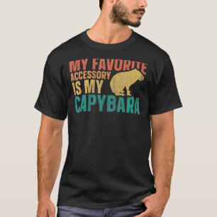 Camiseta Capybaras Meu Acessório Favorito É Minha Capybara