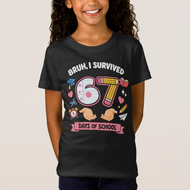 Camiseta Cara, eu sobrevivi 67 dias de aula (Frente)
