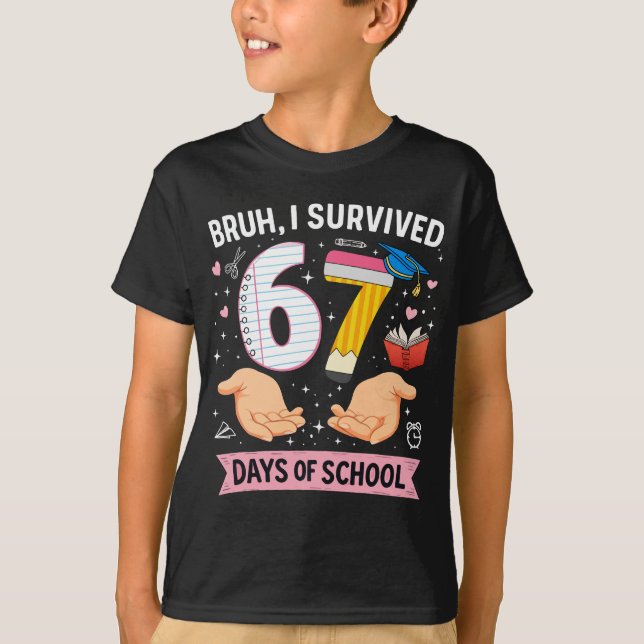 Camiseta Cara, eu sobrevivi 67 dias de aula (Frente)
