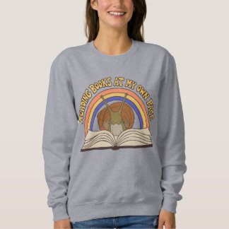 Camiseta Caracol retrô lendo livros