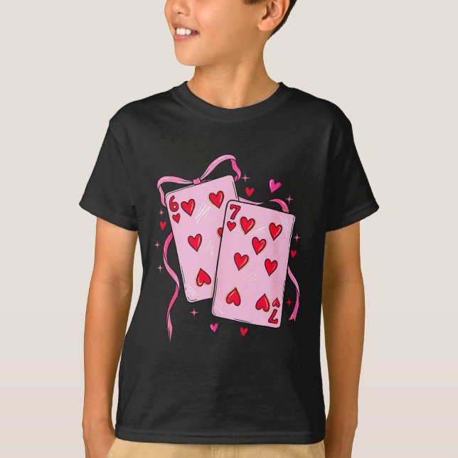 Camiseta Cards Valentine Meme 6 Coquette Bow Funny Gift Tee (Frente)