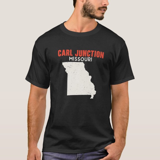 Camiseta Carl Junction Missouri EUA State America Viagem Mi (Frente)