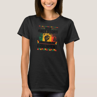 Camiseta Caros Ancestrais Eu Entendo A Atribuição Preto H