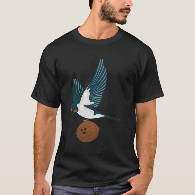 Camiseta Carregar De Engorda Europeu — Coco Santo Graal (Frente)