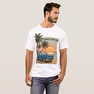 Camiseta Carro azul clássico em uma praia tropical ao pôr d