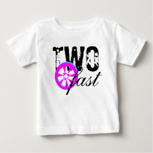 Camiseta Carro de Corrida Roda Neon Fazendo Dois Anos