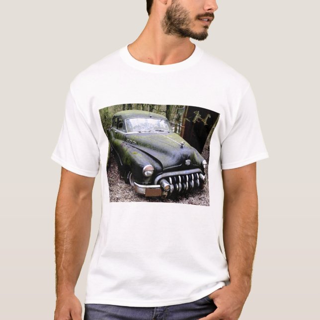 Camiseta Carro preto de Buick com musgo (Frente)