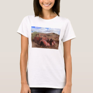 Camiseta Carro velho que oxida na paisagem do deserto