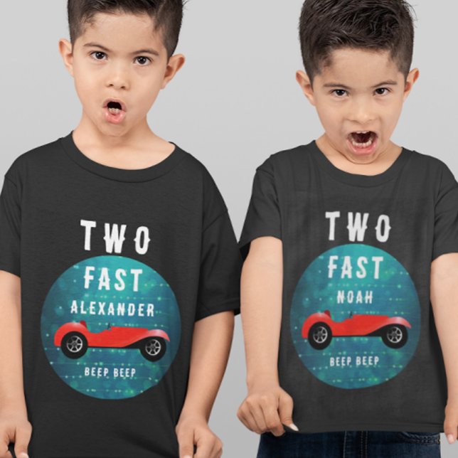 Camiseta Carro Vermelho Clássico TWO FAST  (Criador carregado)