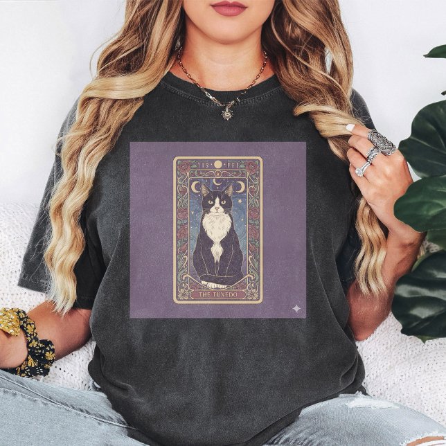 Camiseta Cartão de Tarot do Gato Smoking com Rosa Celestial (Criador carregado)