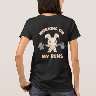 Camiseta Cartoon Bunny do Workout - Trabalhando Em Meus Pei