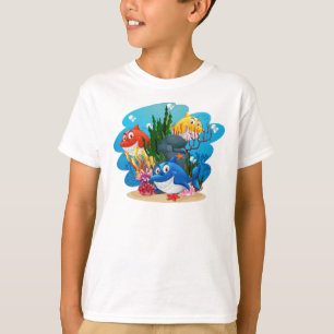 Camiseta Cartoon Submarino de Muitos Tubarões - 23986