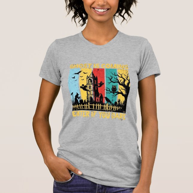 Camiseta Casa Assombrada do Dia das Bruxas Coruja da Bruxa  (Frente)