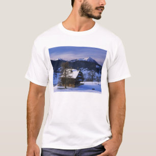 Camiseta Casa de fazenda e Monte Rigi e Pilatus,
