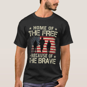 Camiseta Casa Dos Livres Por Causa Da Corajosa Bandeira Dos