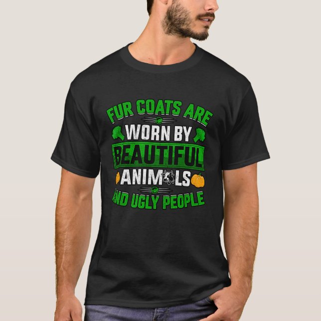 Camiseta Casacos de peles vestidas por lindos animais e pel (Frente)