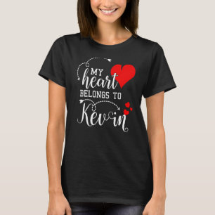 Camiseta Casais Correspondendo Meu Coração Pertencem a Kevi