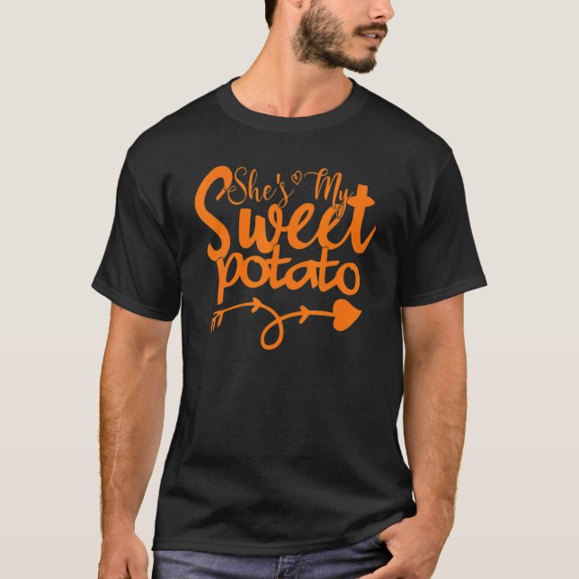 Camiseta Casais de Ação de Graças Ela é minha doce Potat (Frente)