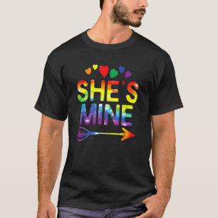 Camiseta Casal lésbica Ela é minha homenagem ao Orgulho Lgb