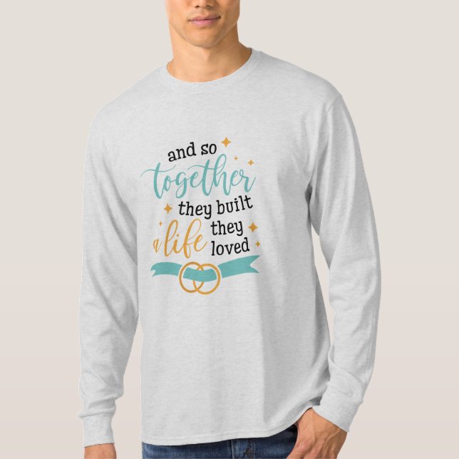 Camiseta Casal Presente Juntos Eles Construíram Uma Vida (Frente)