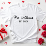 Camiseta Casamento personalizado da Sra. Sobrenome Noiva Wi<br><div class="desc">T-Shirt de Casamento de Marmota de Sobrenome Wifey</div>