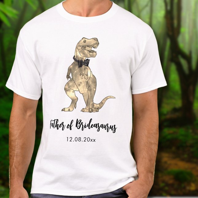 Camiseta Casamento T-Rex Padre de Brideasaurus Dinossauro (Father of Brideasaurus dinosaur wedding T-shirt with funny T-Rex wearing a bow tie)