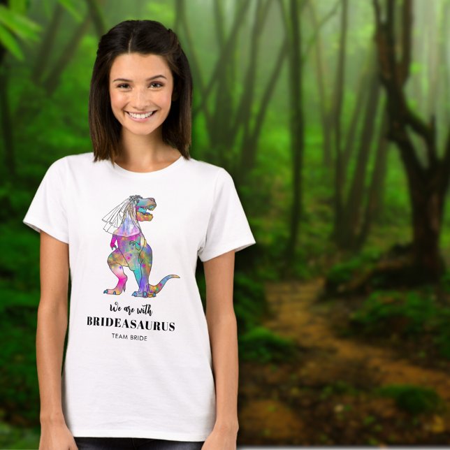 Camiseta Casamento Temático de Dinossauro Noiva T Rex (Dinosaur wedding team bride tshirt with colorful T-Rex Brideasaurus )
