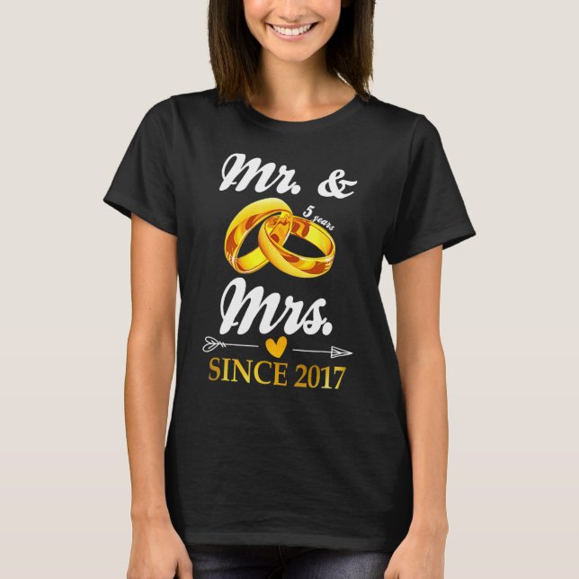 Camiseta Casou-Se Com O Sr. e Sra. Desde 2017, Casal 5 (Frente)