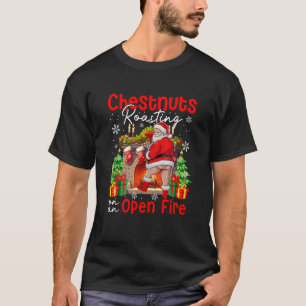 Camiseta Castanhas Que Se Alustam Sobre Papais noeis De Nat