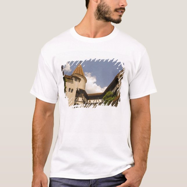 Camiseta Castelo de Bran do século XIII (Castelo do Drácula (Frente)