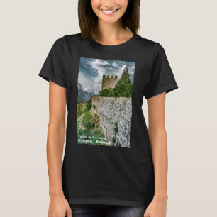 Camiseta Castelo medieval e muros de Sesimbra, Portugal.