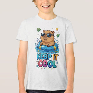 Camiseta Castor legal em piscina com óculos