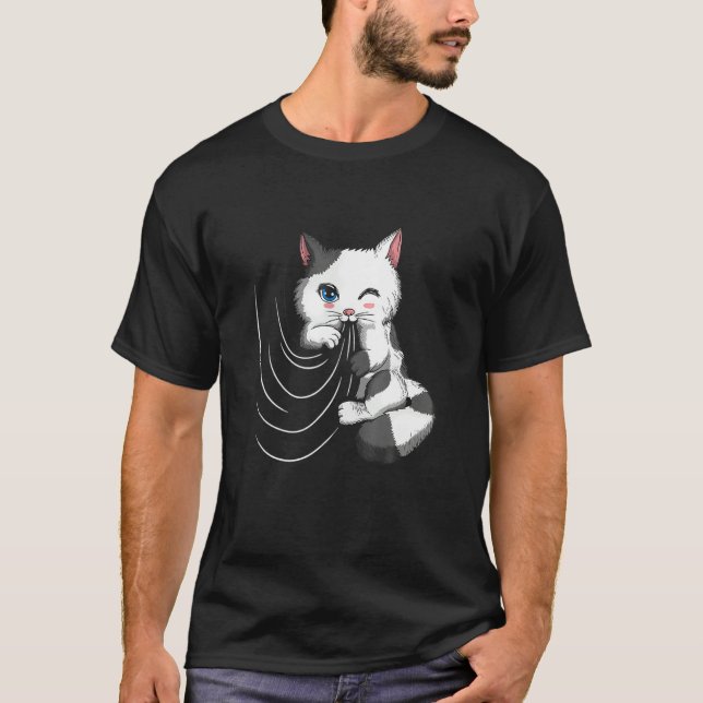 Camiseta Cat Design Cat Cuddles With Duvet Plays With Curta (Frente)