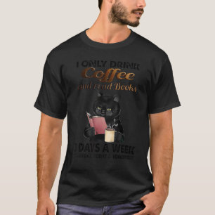 Camiseta Cat I Só Bebe Café E Lê Livros 3 Dias A Nós